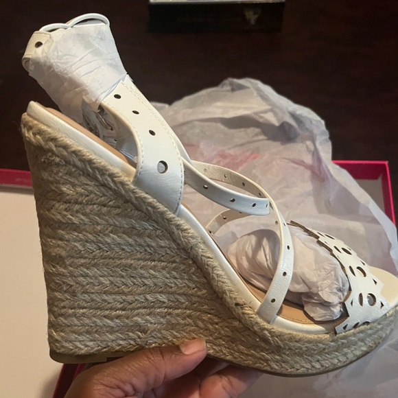 Nikolina white Wedge platform heels. - Picture 3 of 4